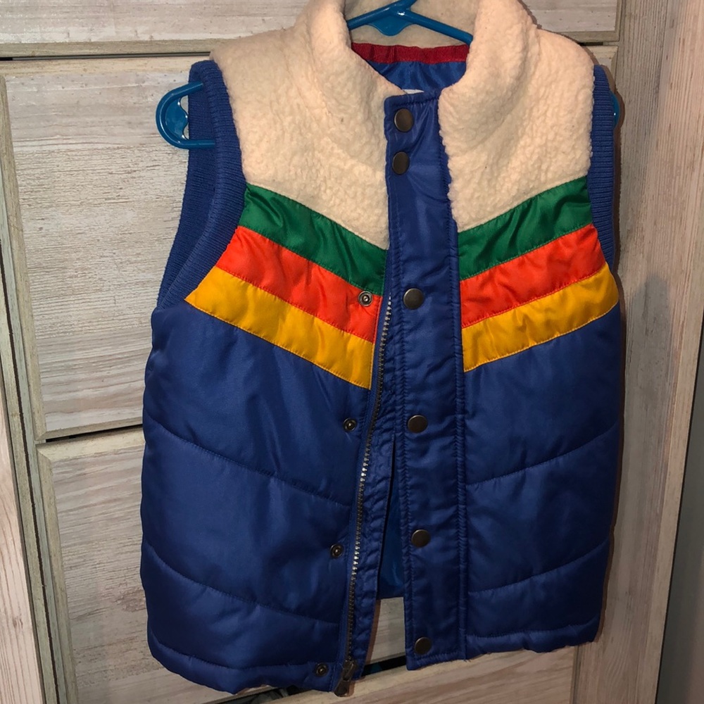 Cute puffer vest.